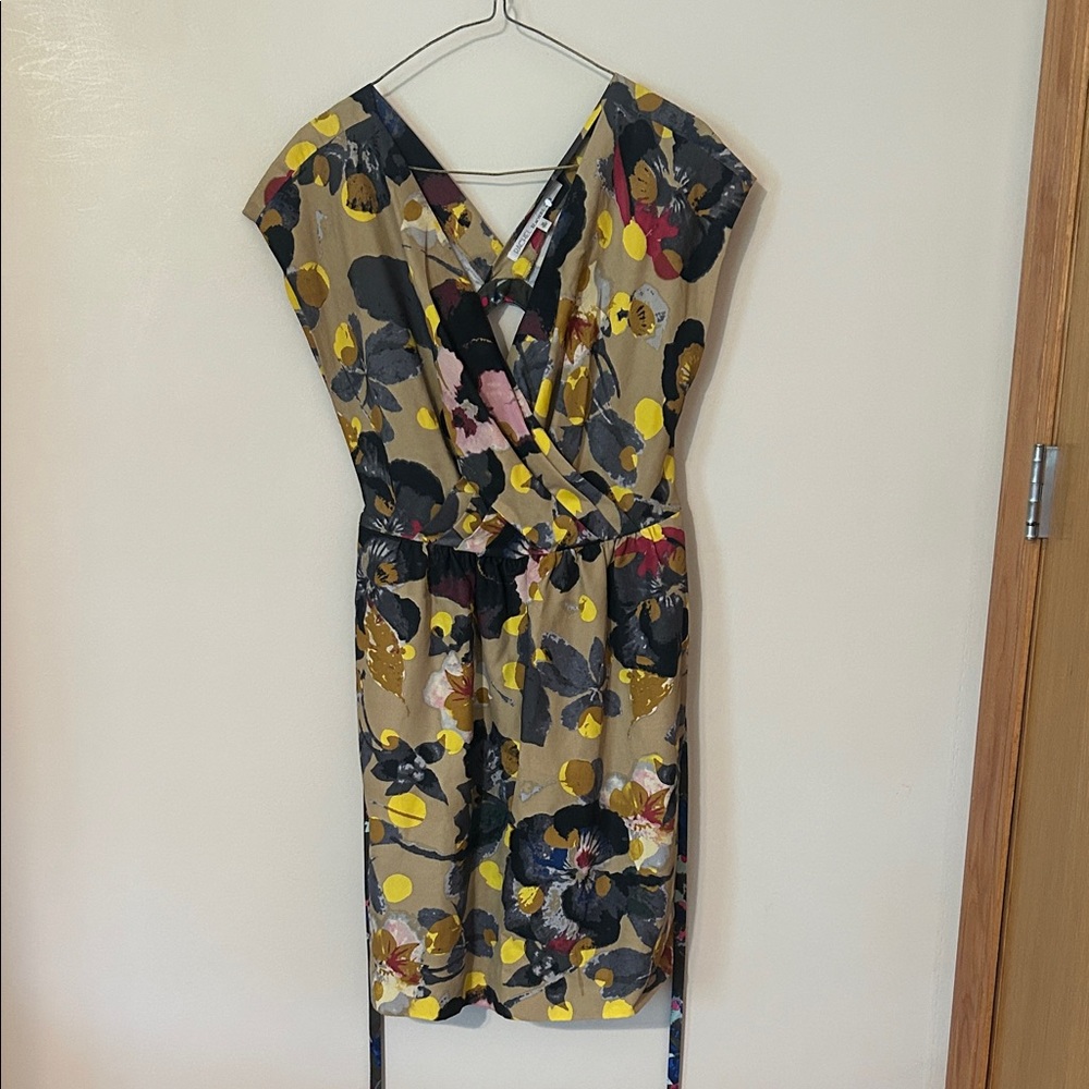 Rachel Roy Dress Size M Short Sleeve Floral Key Hole Back Spring Dress